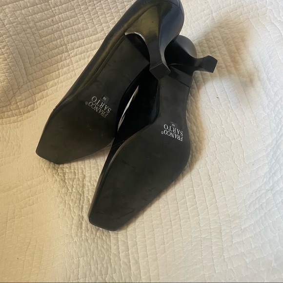 Franco Sarto Square Toe Embroidered Heels 🌵9 - Picture 3 of 10